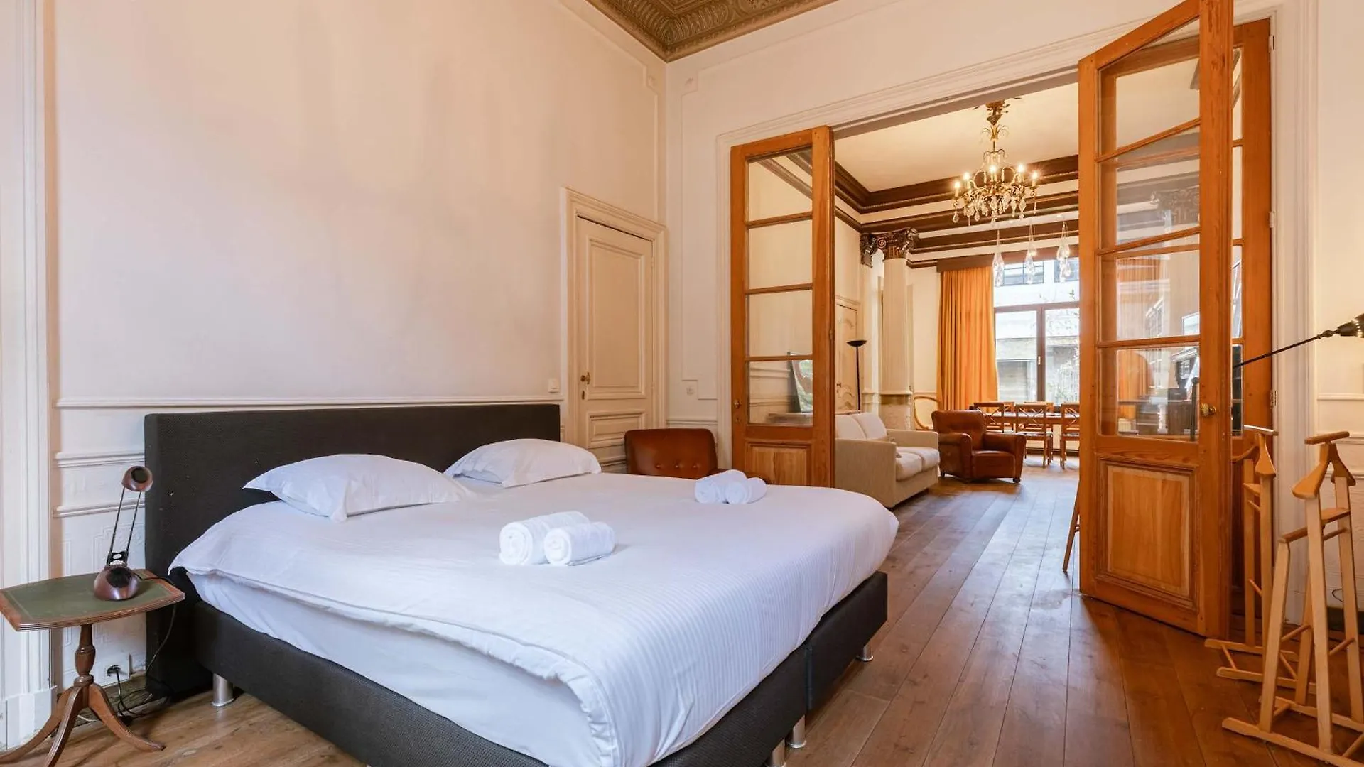 Huswell - Stay At Cape Montigny In Ghent Belgium