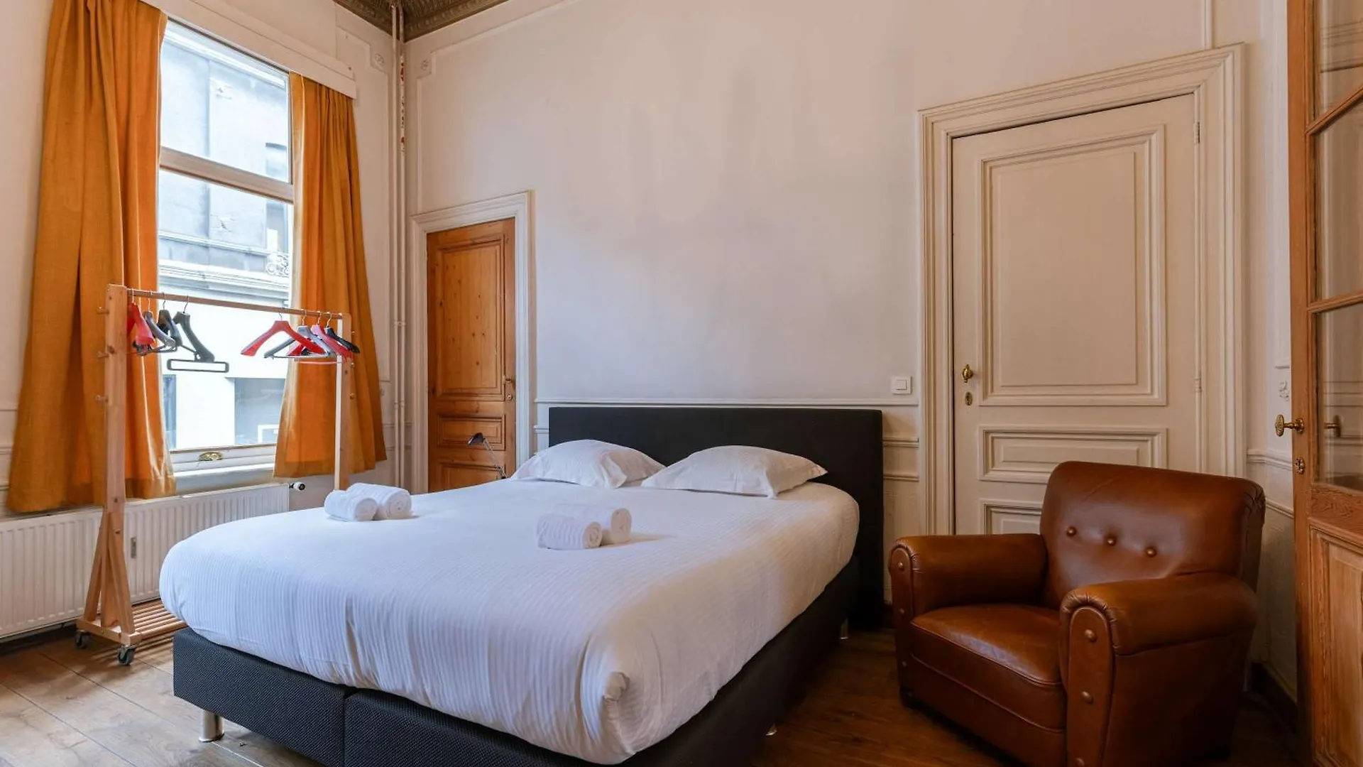 Huswell - Stay At Cape Montigny In Ghent 0*,